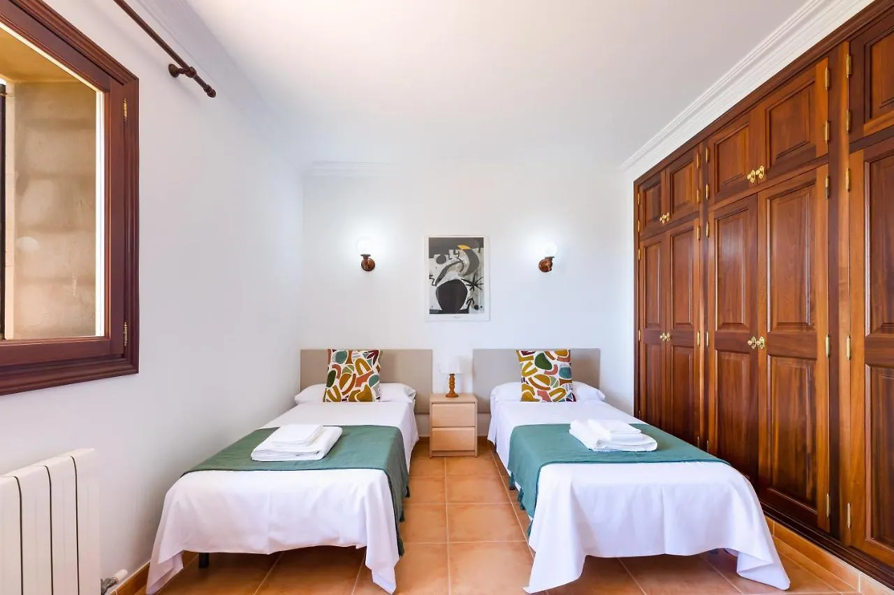 Villa Son Gili María de la Salud 0*,